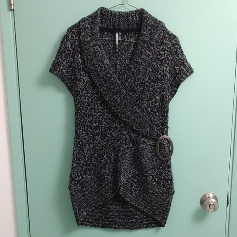 Women's V-Neck Sweater in Black and Gray